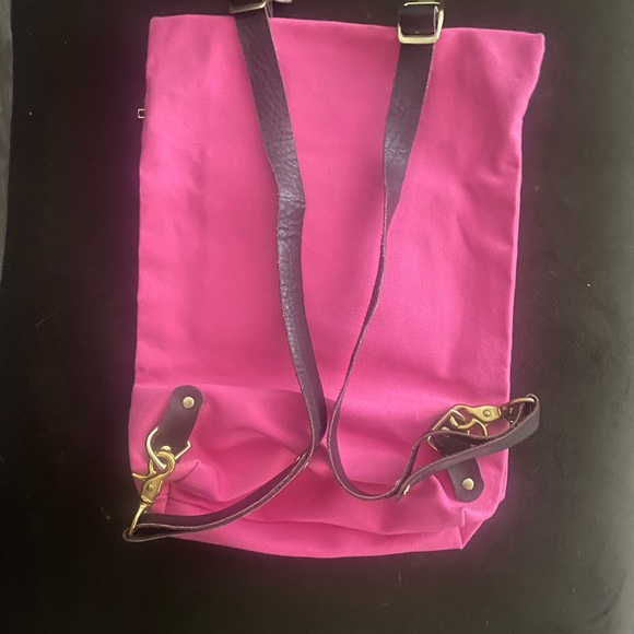 Pink backpack with leather straps - Picture 4 of 4